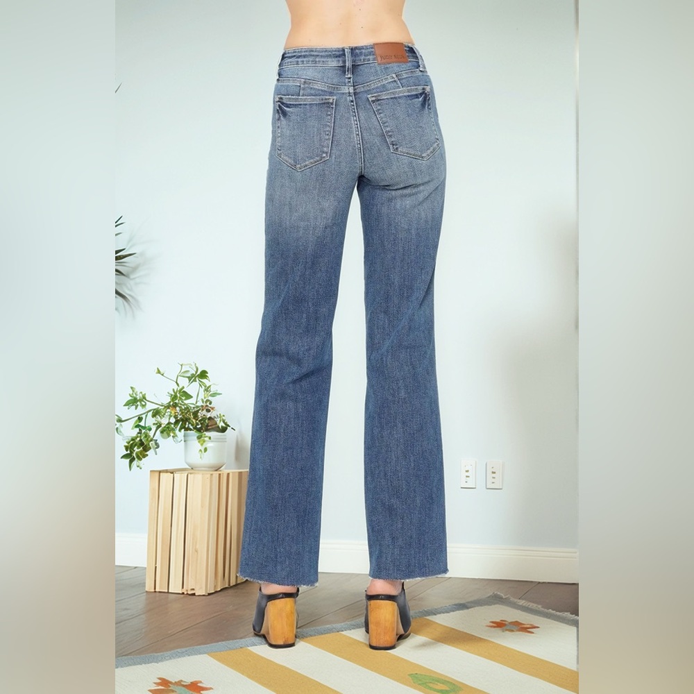 Judy Blue Tummy Control Straight Jeans 32” INSEAM - Picture 4 of 5